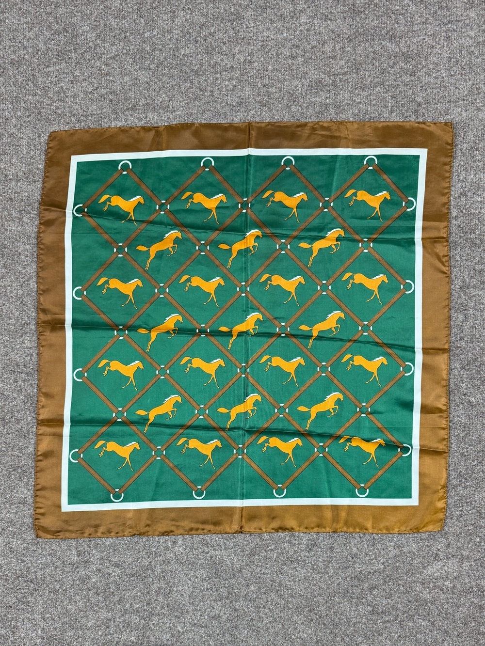 Vintage TOTES Green Equestrian Horse Square Rain Scarf Water Repellent 23x23